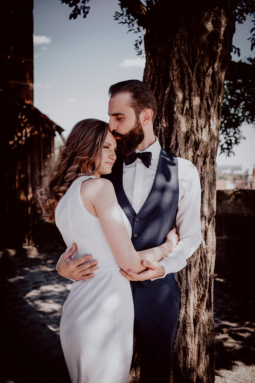 Hochzeitsfotografie , Hochzeitsfotograf, Hochzeitsreportage , Chris Hartlmaier Hochzeitsfotografie , Nürnberg , Kaiserburg , Brautpaar , Portraits