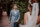 Bräutigam sieht die Braut beim First Look zum ersten Mal auf der Hochzeit im Fünfseenland