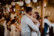 Braut und Bräutigam Tanzen Walzer auf der Hochzeit in der Mühle in Holzham